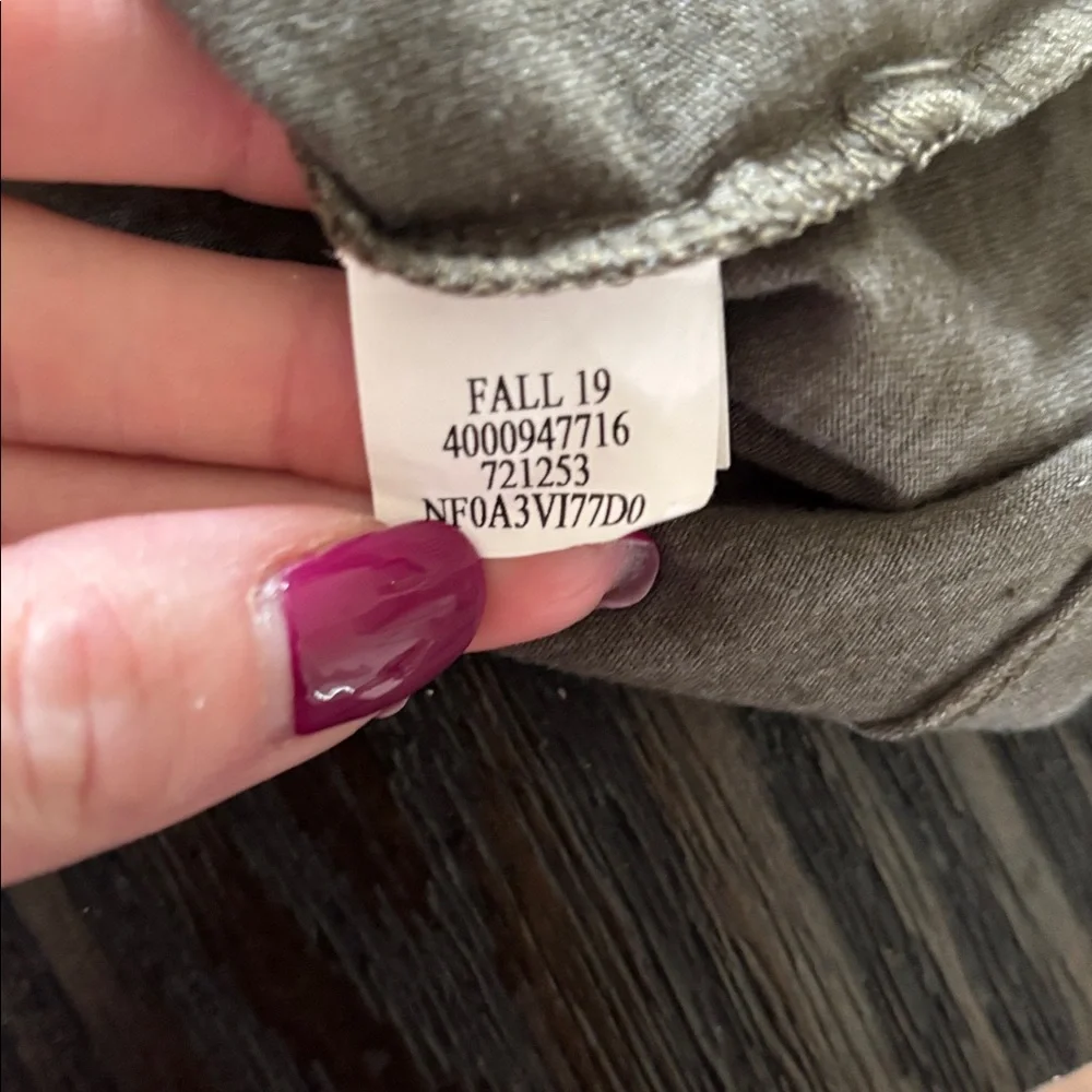 The North Face tee - Picture 5 of 10